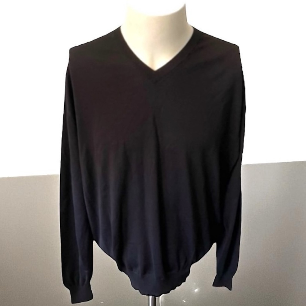 BRIONI Extrafine Wool Black V-Neck Sweater Size 52